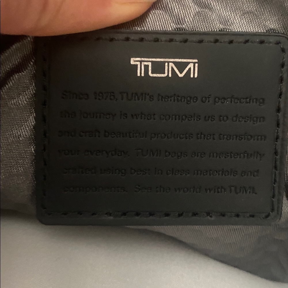 🖤😎TUMI Alpha Bravo Albany Slim Commuter Briefcase
- Black and Charcoal ♠️ - Picture 12 of 17